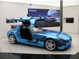 le-5-auto-elettriche-pi-lussuose-in-vendita